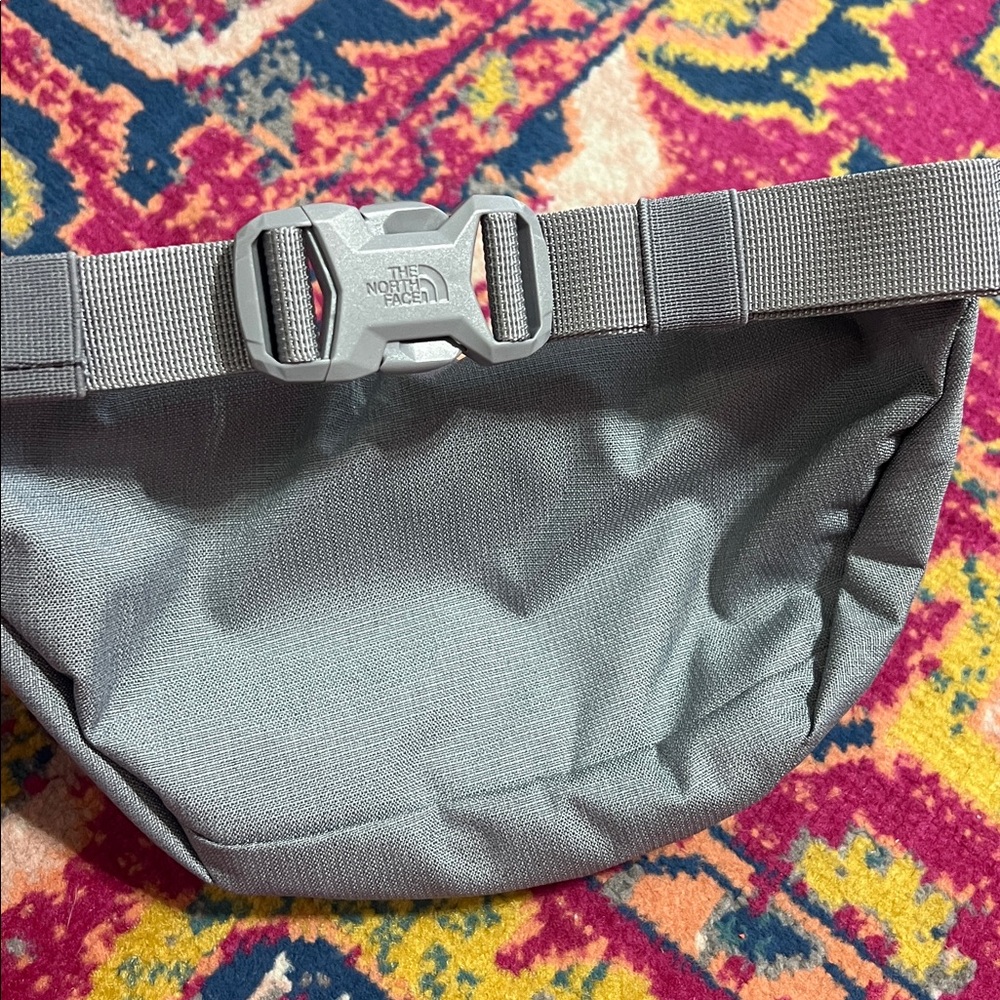 The North Face Light Gray Belt Bag Jester lumbar sling bag - Picture 4 of 7